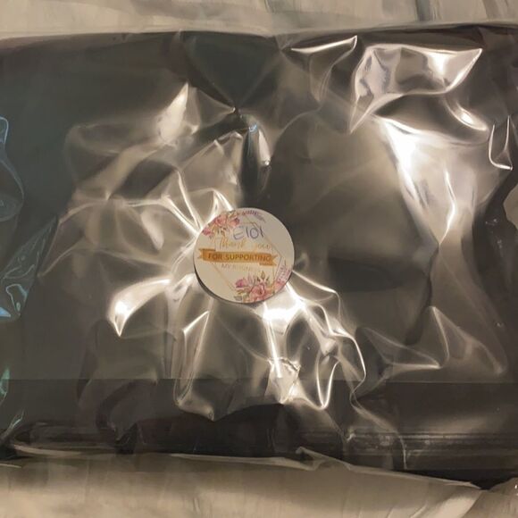 ✨ Look At Me Now Leggings in Black Camo
SPANX✨ - Picture 10 of 10